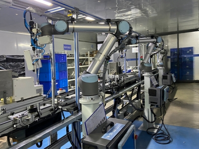 組裝車(che)間機械(xie)人